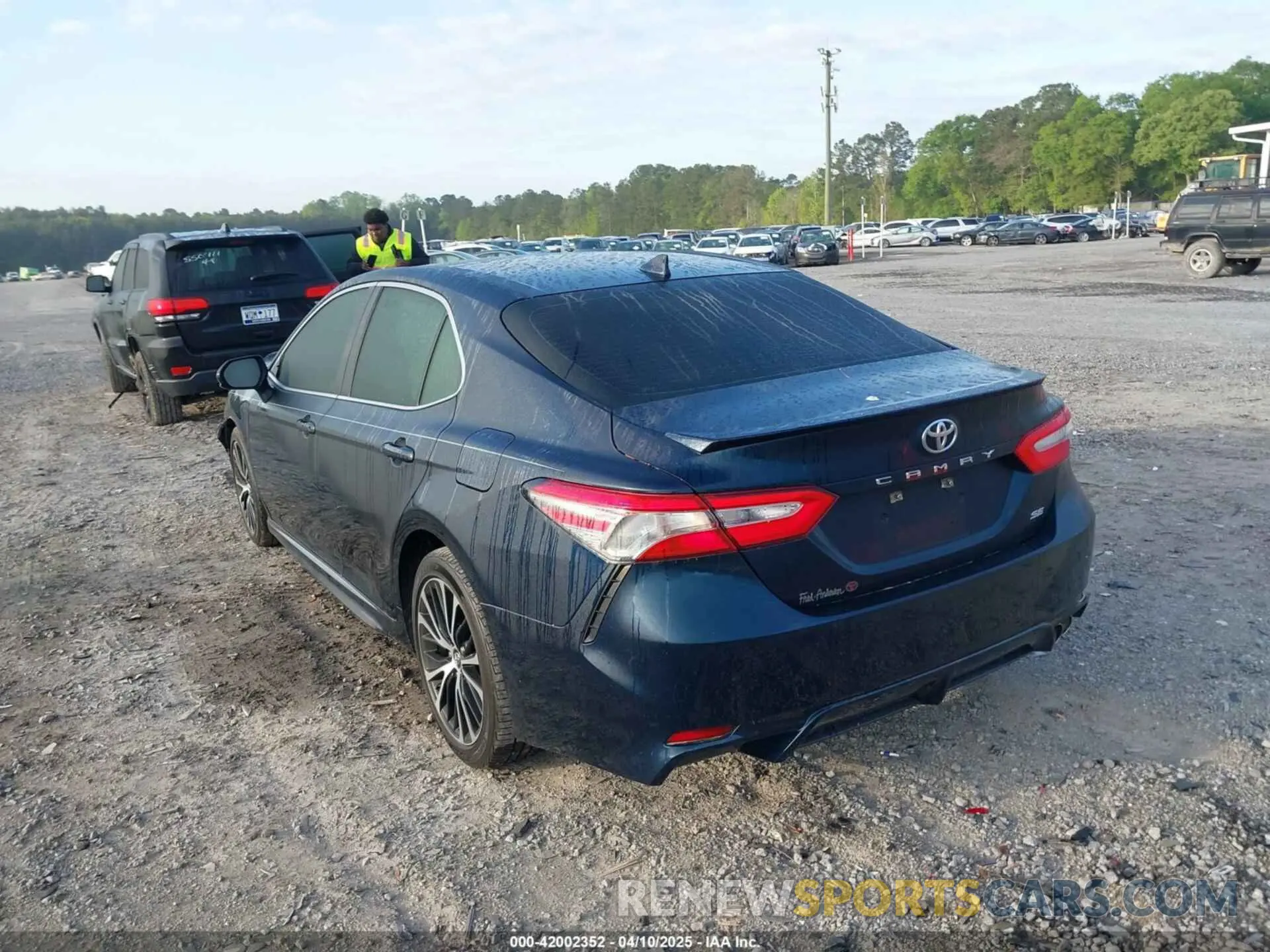 3 Photograph of a damaged car 4T1B11HK3KU788913 TOYOTA CAMRY 2019
