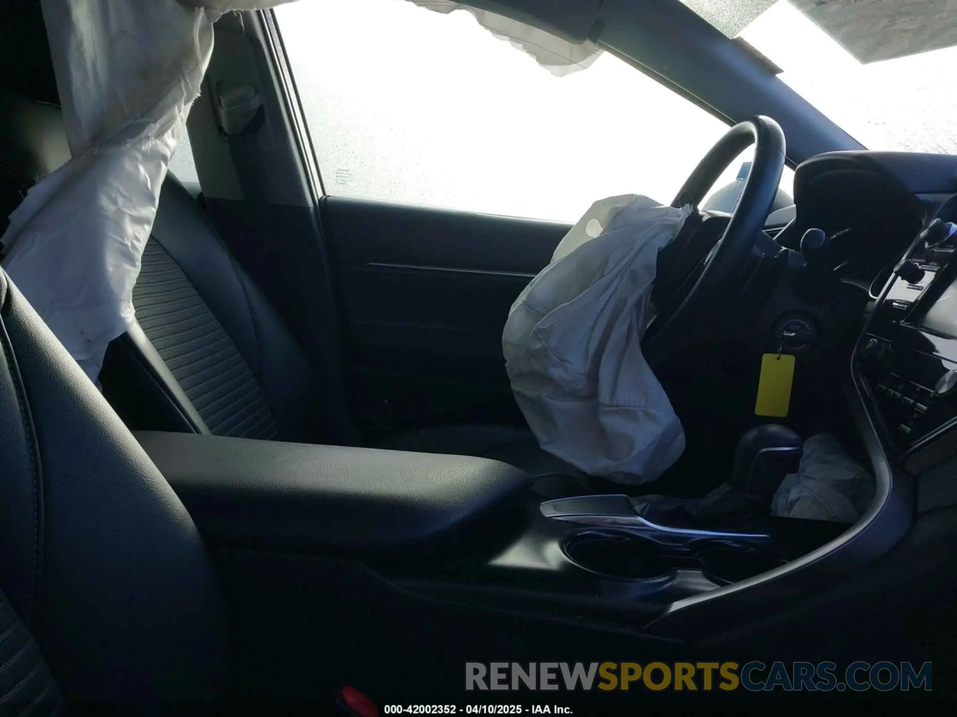 5 Photograph of a damaged car 4T1B11HK3KU788913 TOYOTA CAMRY 2019