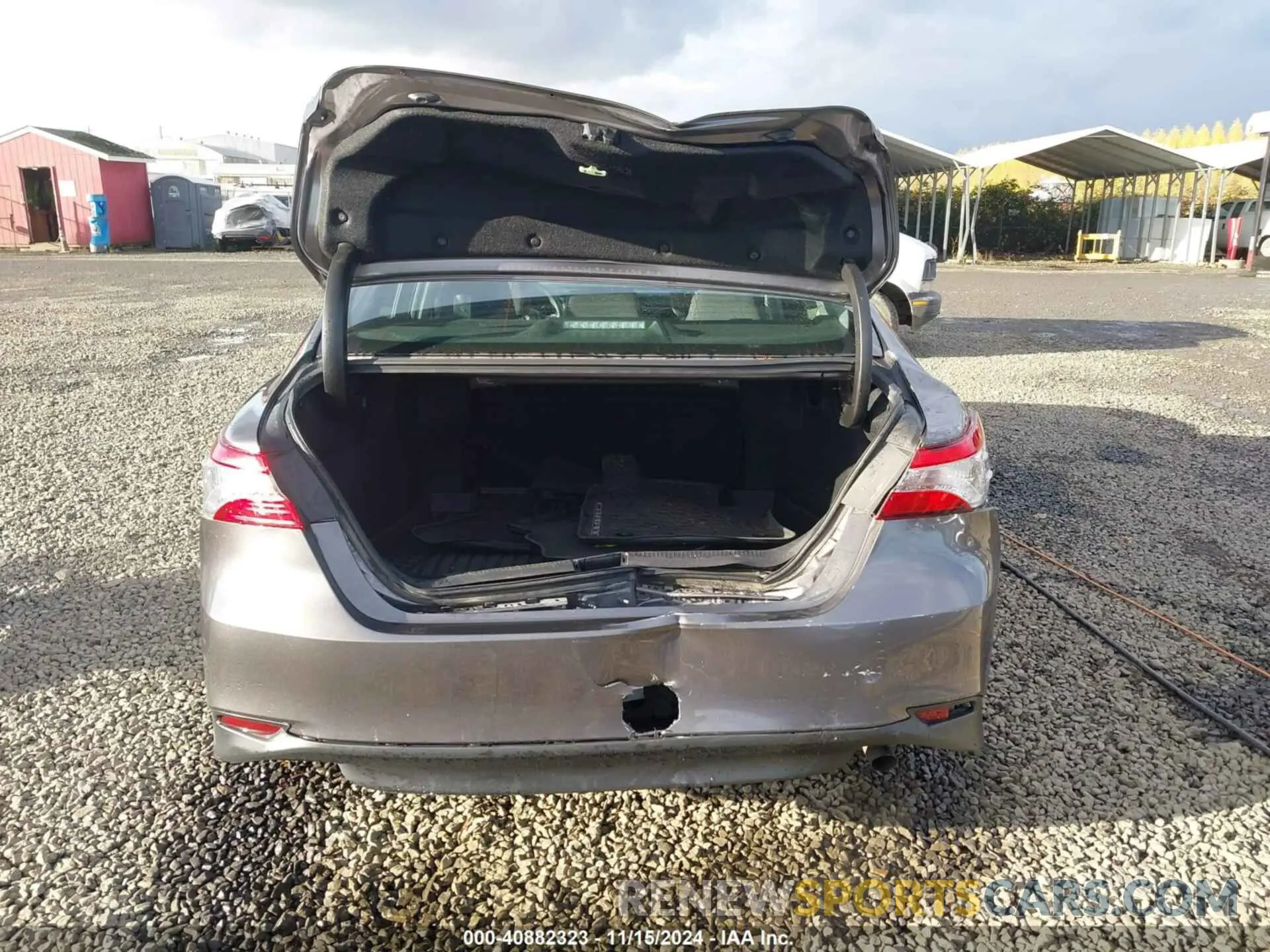 17 Photograph of a damaged car 4T1B11HK3KU790208 TOYOTA CAMRY 2019