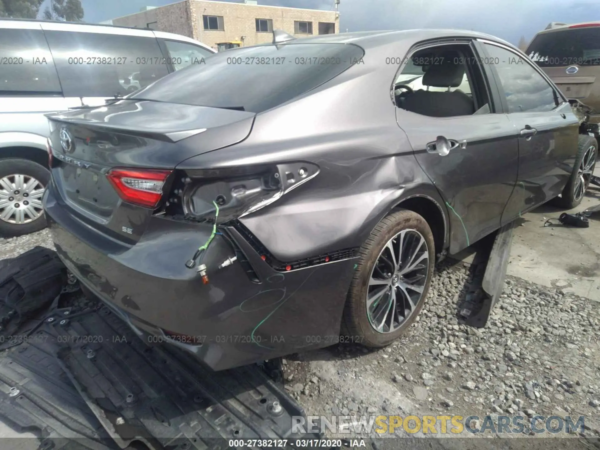 4 Photograph of a damaged car 4T1B11HK3KU792976 TOYOTA CAMRY 2019