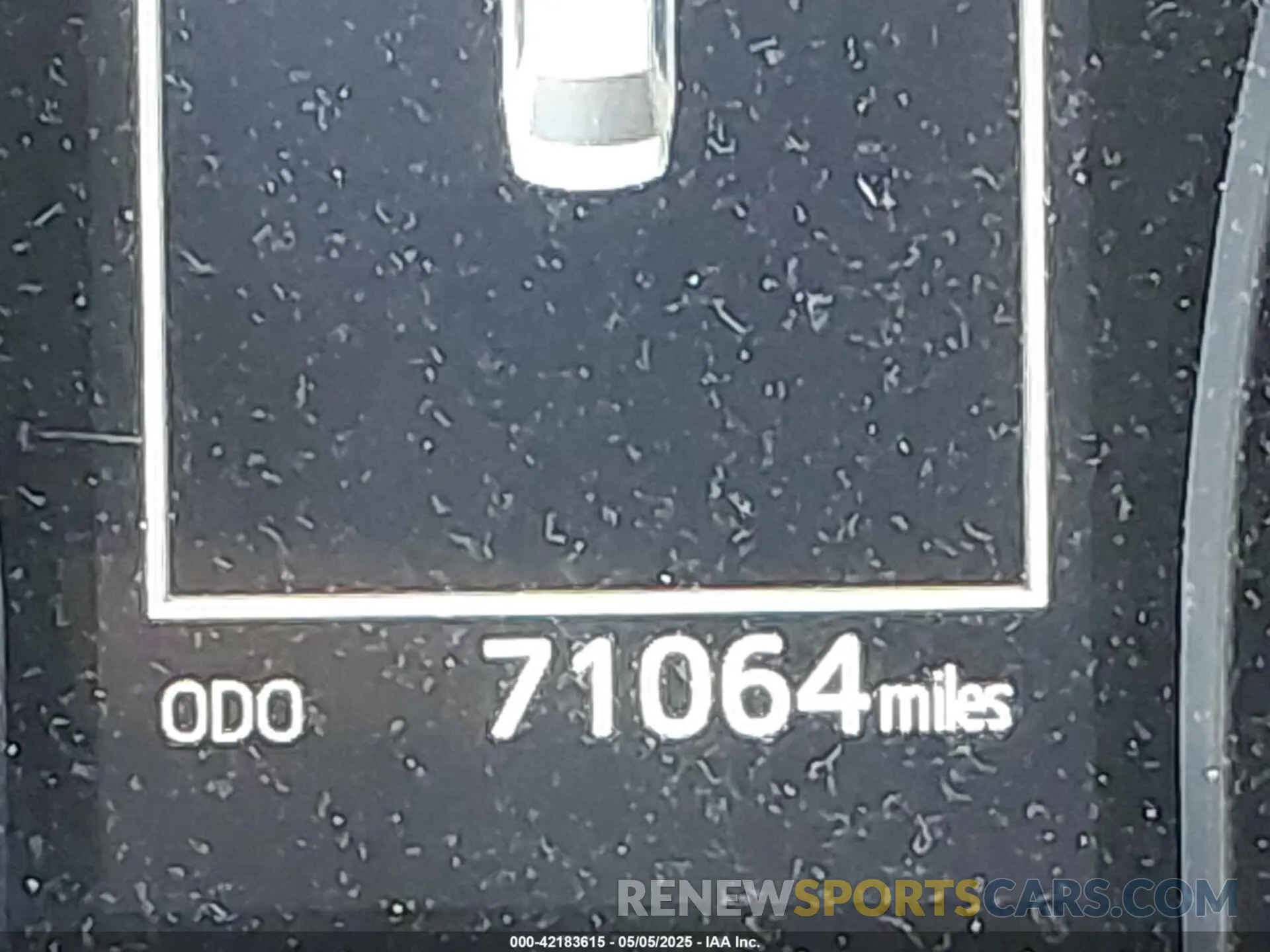 16 Photograph of a damaged car 4T1B11HK3KU795392 TOYOTA CAMRY 2019