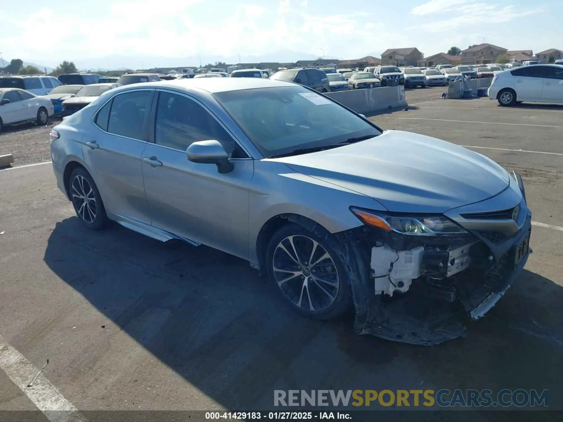 1 Фотография поврежденного автомобиля 4T1B11HK3KU796011 TOYOTA CAMRY 2019