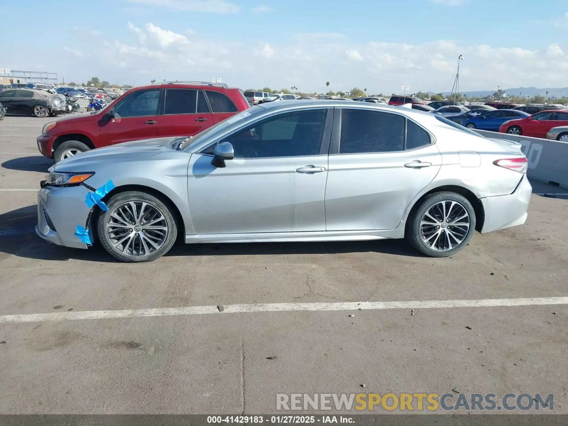 14 Фотография поврежденного автомобиля 4T1B11HK3KU796011 TOYOTA CAMRY 2019