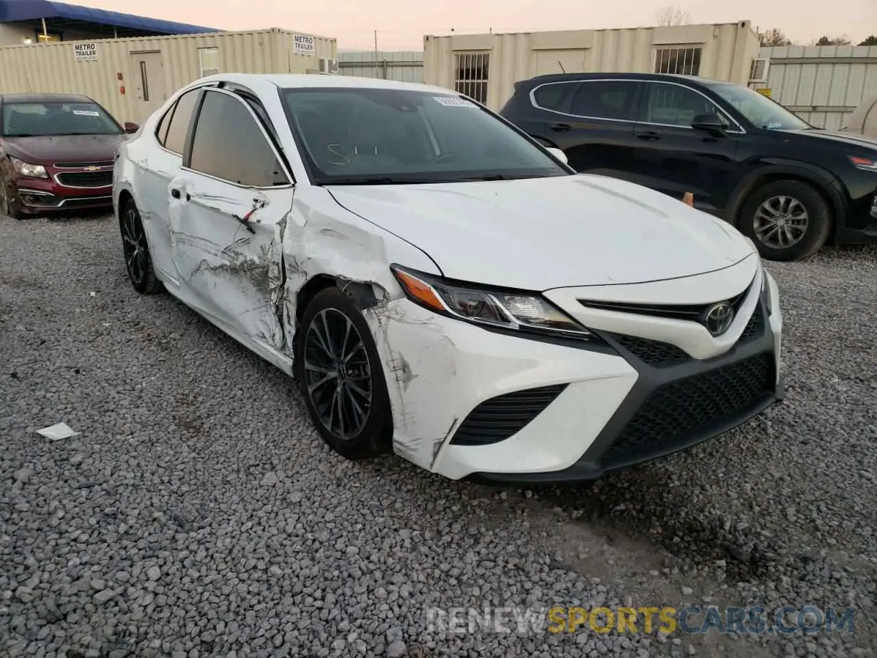 1 Фотография поврежденного автомобиля 4T1B11HK3KU801322 TOYOTA CAMRY 2019