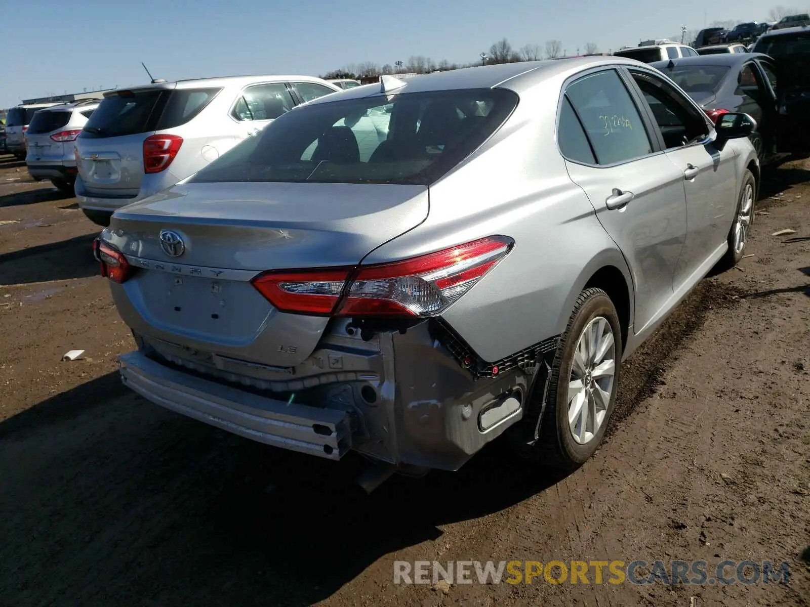 4 Photograph of a damaged car 4T1B11HK3KU805015 TOYOTA CAMRY 2019