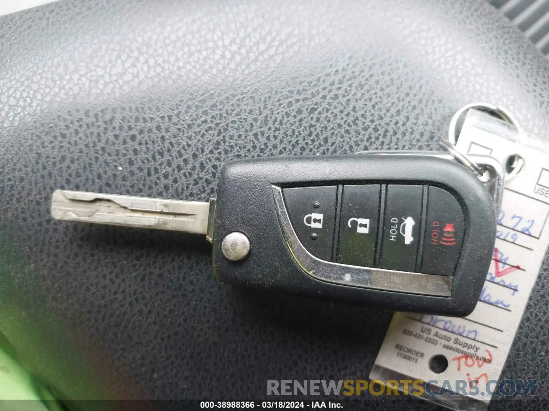 11 Фотография поврежденного автомобиля 4T1B11HK3KU810442 TOYOTA CAMRY 2019