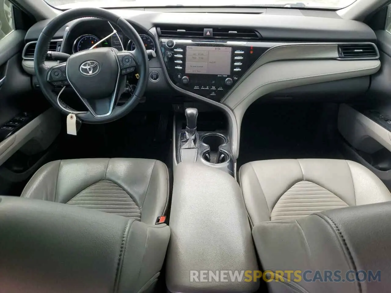 8 Photograph of a damaged car 4T1B11HK3KU811123 TOYOTA CAMRY 2019