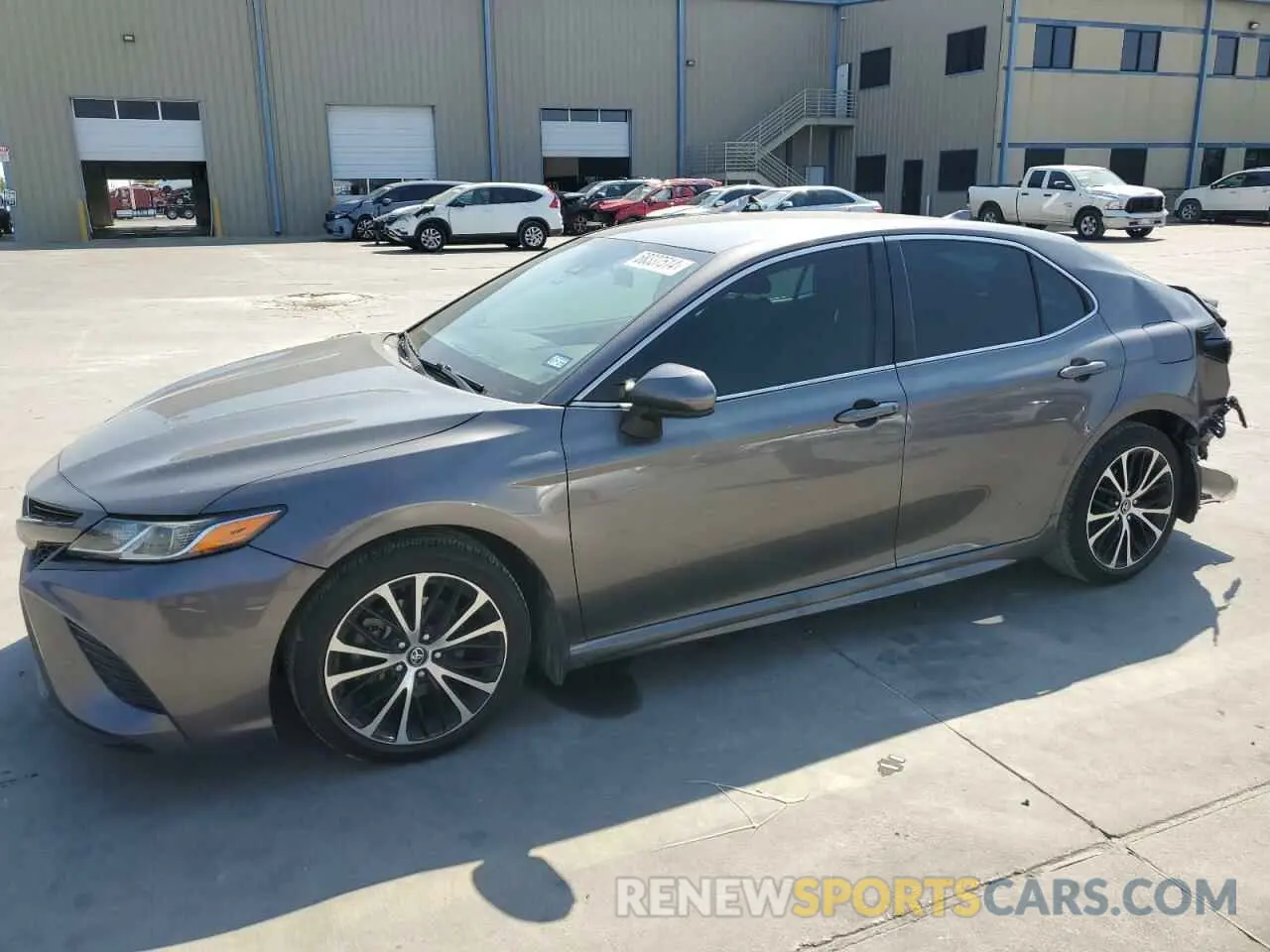 1 Фотография поврежденного автомобиля 4T1B11HK3KU819075 TOYOTA CAMRY 2019