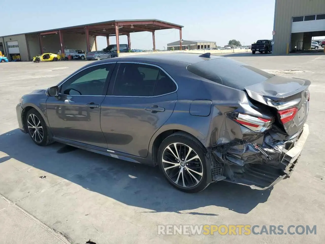 2 Фотография поврежденного автомобиля 4T1B11HK3KU819075 TOYOTA CAMRY 2019