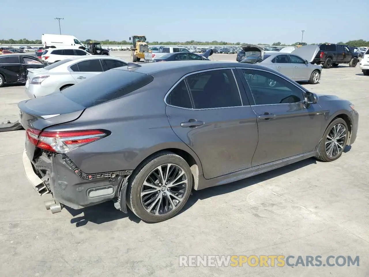 3 Фотография поврежденного автомобиля 4T1B11HK3KU819075 TOYOTA CAMRY 2019