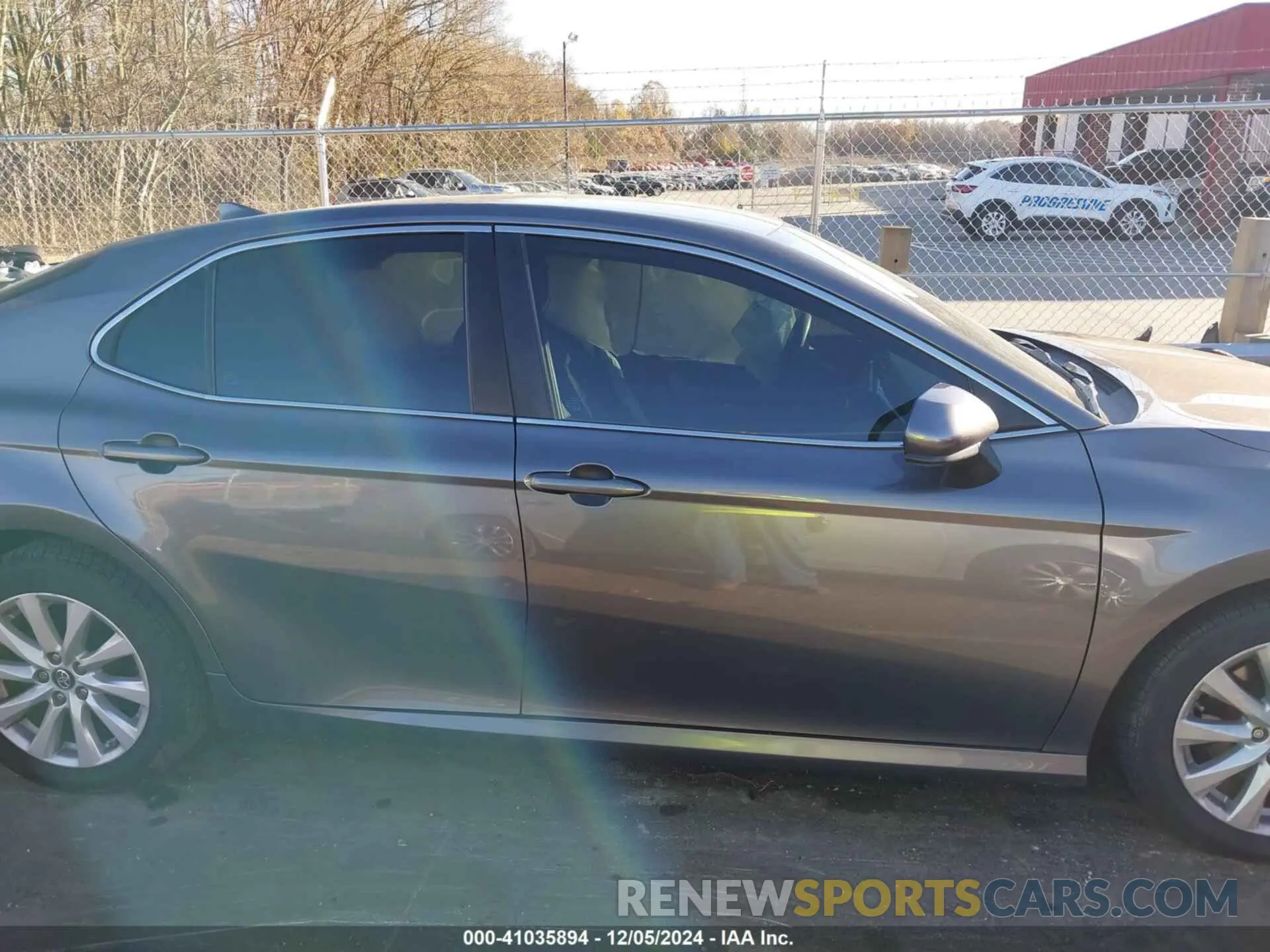 13 Фотография поврежденного автомобиля 4T1B11HK3KU820677 TOYOTA CAMRY 2019