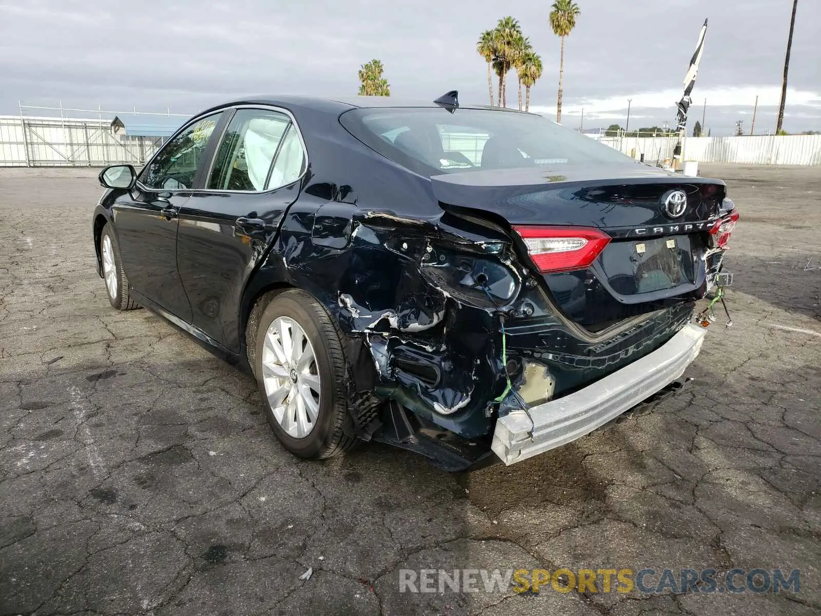 3 Photograph of a damaged car 4T1B11HK3KU827354 TOYOTA CAMRY 2019