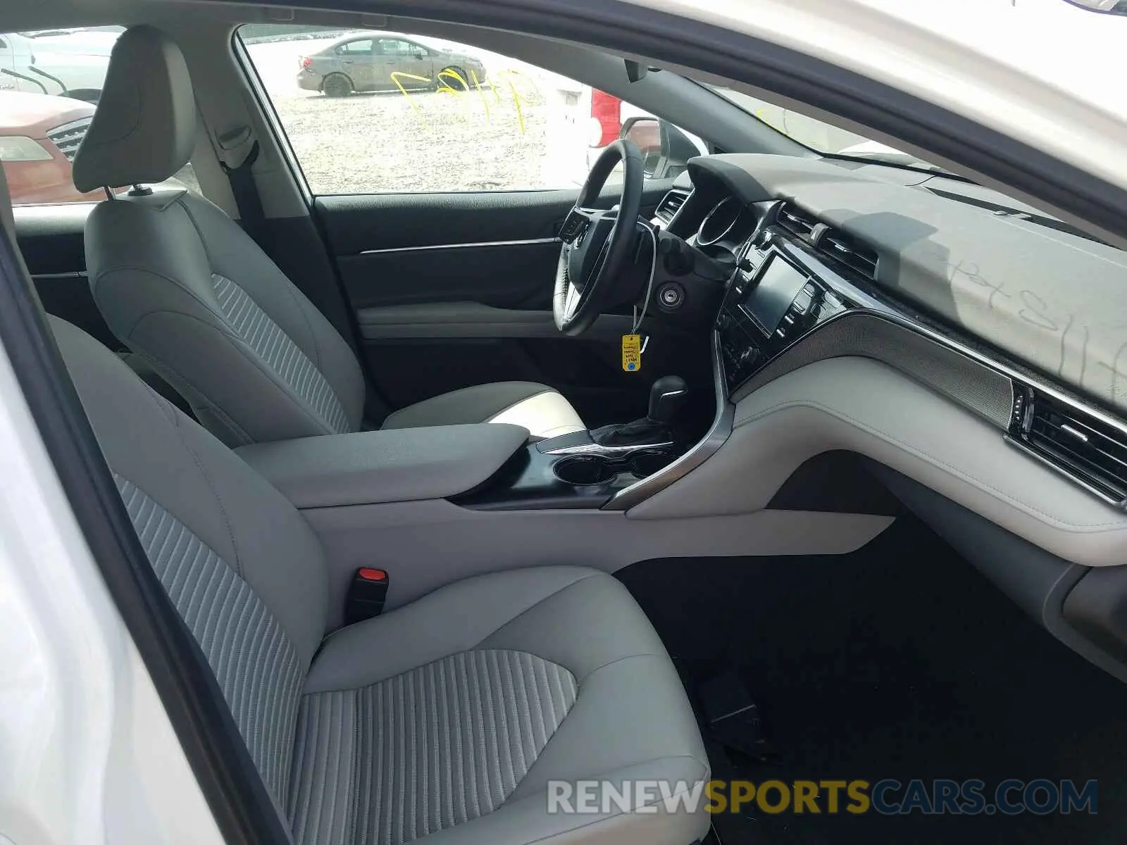 5 Photograph of a damaged car 4T1B11HK3KU828827 TOYOTA CAMRY 2019