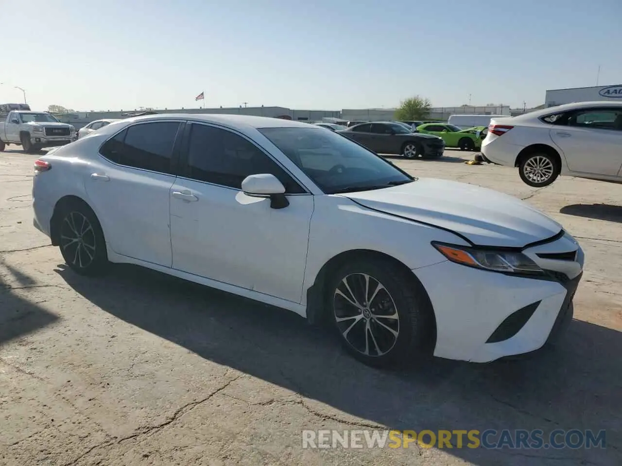 4 Фотография поврежденного автомобиля 4T1B11HK3KU832439 TOYOTA CAMRY 2019