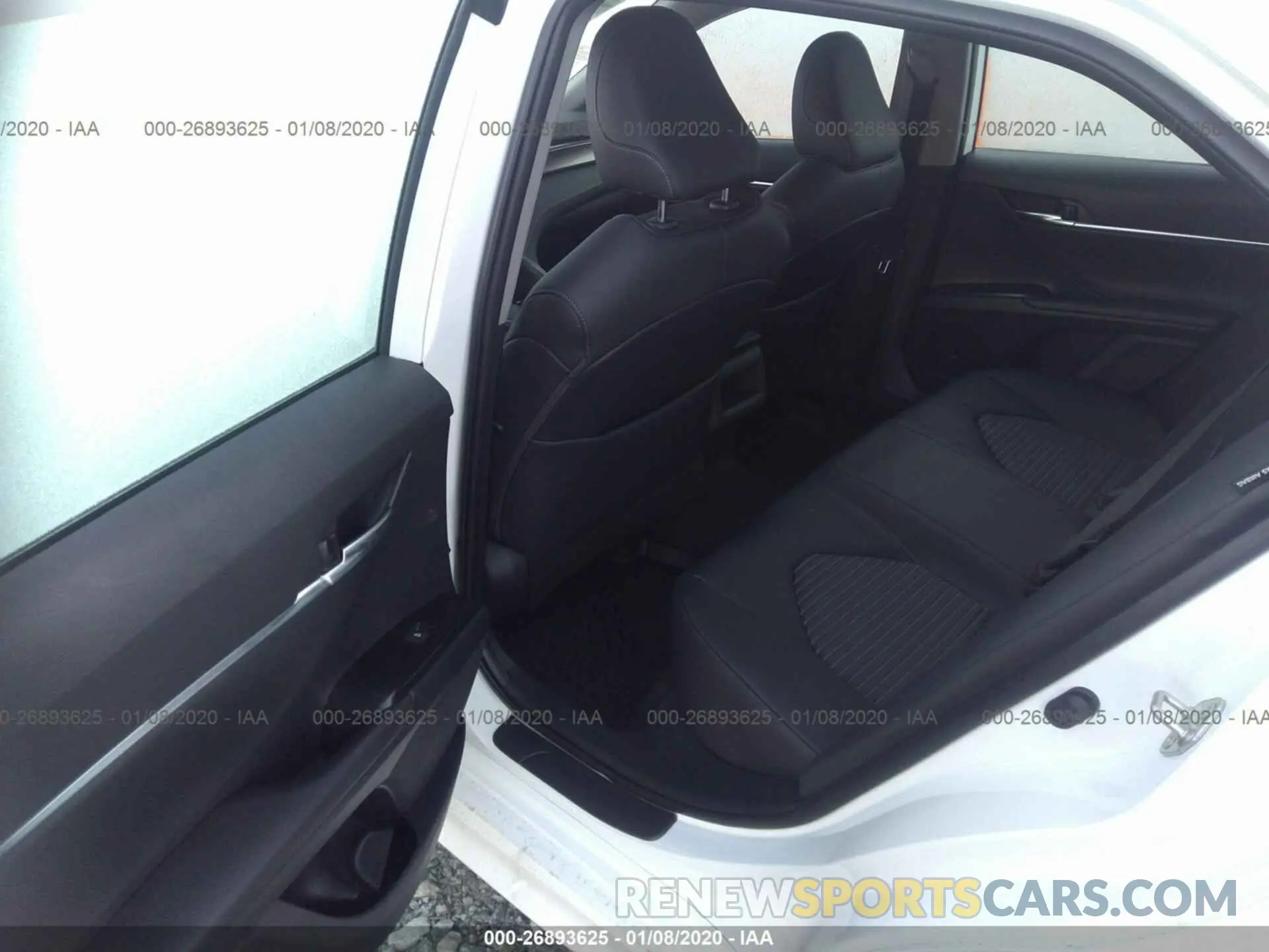 8 Photograph of a damaged car 4T1B11HK3KU836278 TOYOTA CAMRY 2019
