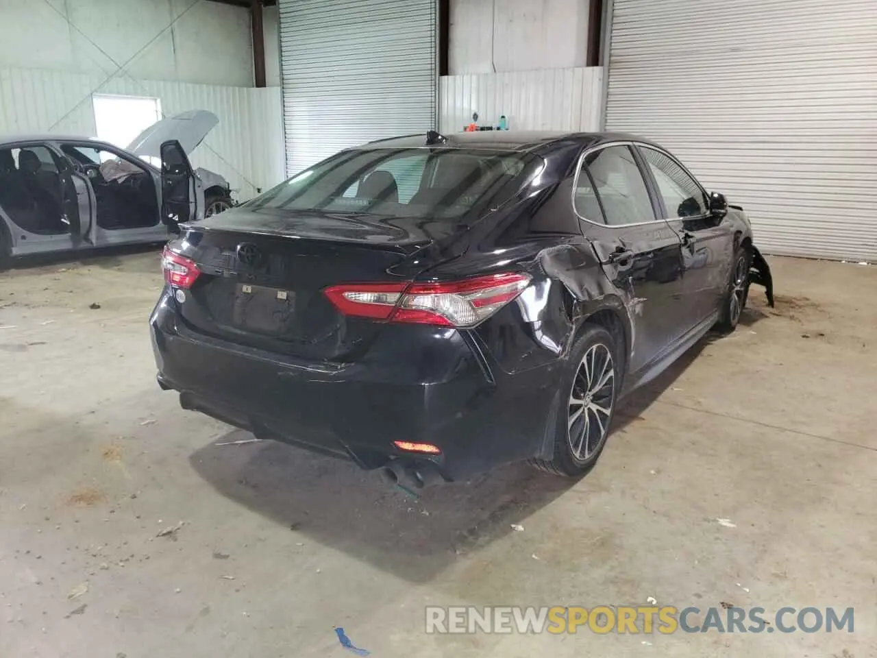 4 Photograph of a damaged car 4T1B11HK3KU840203 TOYOTA CAMRY 2019