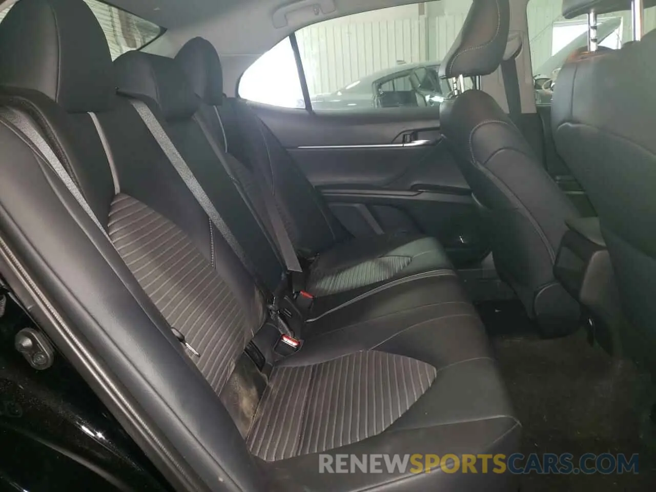 6 Photograph of a damaged car 4T1B11HK3KU840203 TOYOTA CAMRY 2019