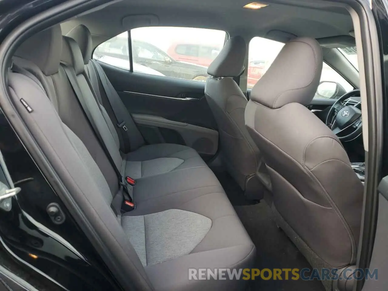 10 Photograph of a damaged car 4T1B11HK3KU842758 TOYOTA CAMRY 2019