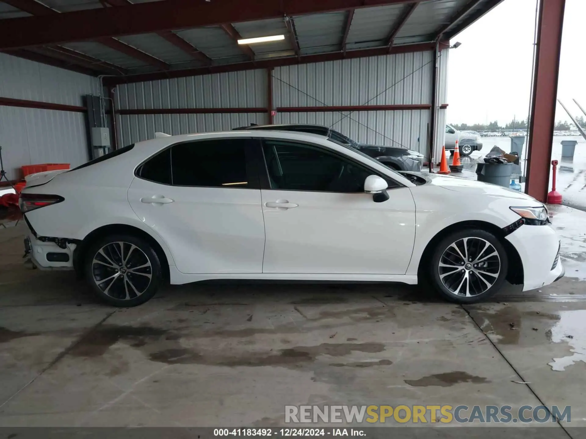 14 Фотография поврежденного автомобиля 4T1B11HK3KU845028 TOYOTA CAMRY 2019