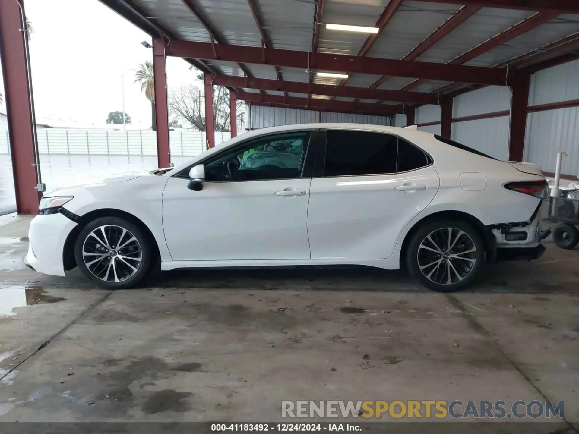 15 Фотография поврежденного автомобиля 4T1B11HK3KU845028 TOYOTA CAMRY 2019