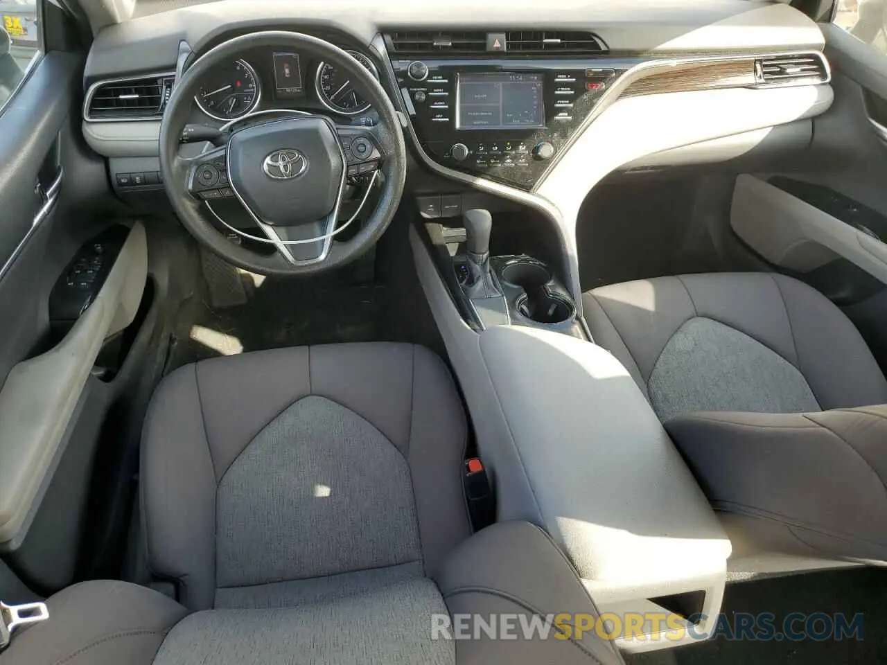 8 Photograph of a damaged car 4T1B11HK3KU846437 TOYOTA CAMRY 2019