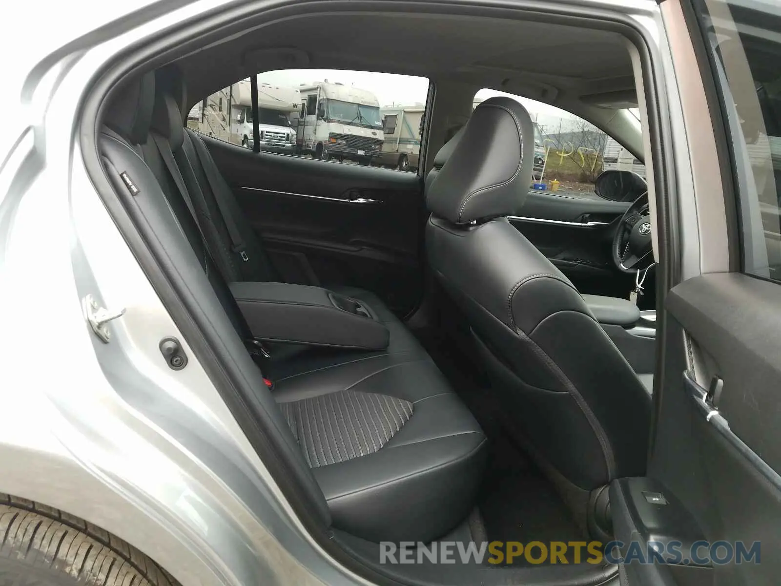 6 Photograph of a damaged car 4T1B11HK3KU854862 TOYOTA CAMRY 2019