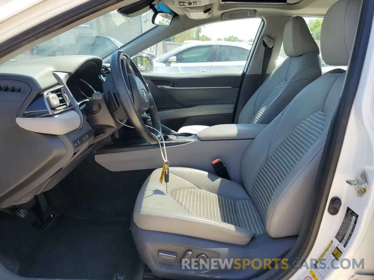 7 Photograph of a damaged car 4T1B11HK4KU163128 TOYOTA CAMRY 2019