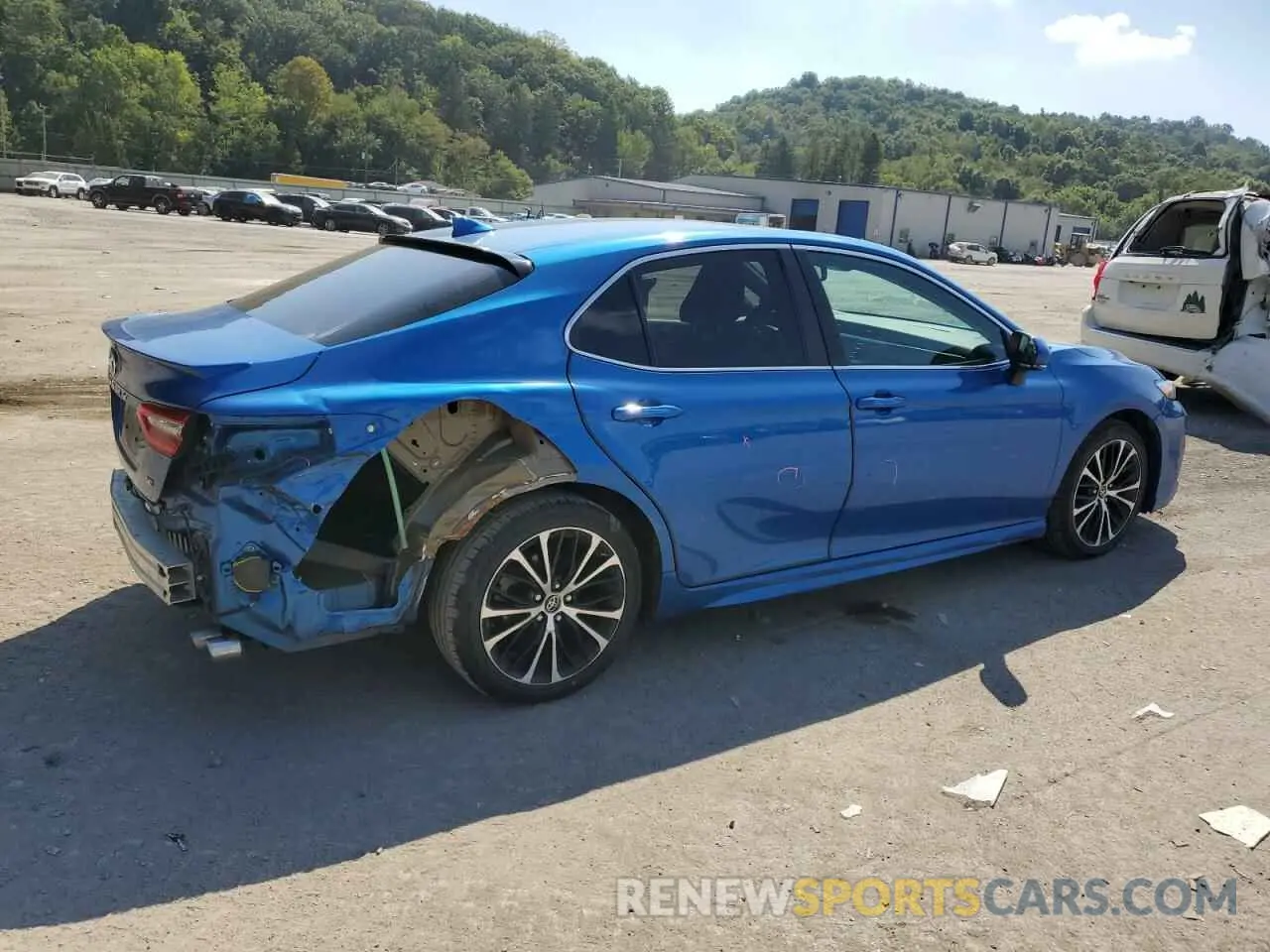 3 Photograph of a damaged car 4T1B11HK4KU166031 TOYOTA CAMRY 2019
