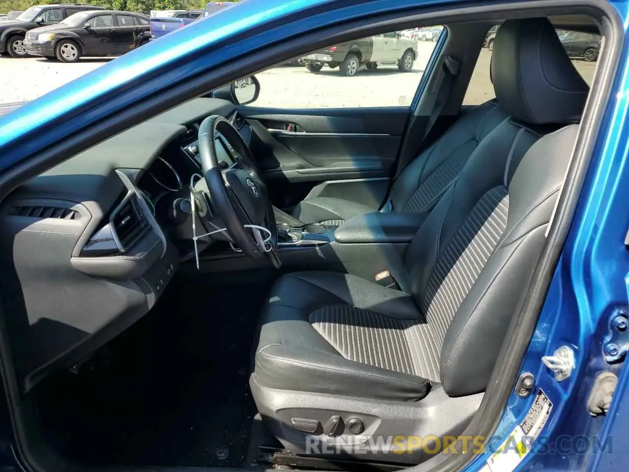 7 Photograph of a damaged car 4T1B11HK4KU166031 TOYOTA CAMRY 2019