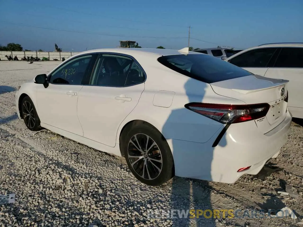 2 Фотография поврежденного автомобиля 4T1B11HK4KU168474 TOYOTA CAMRY 2019
