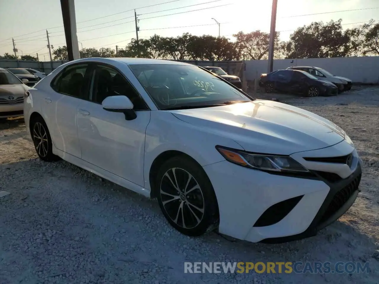 4 Фотография поврежденного автомобиля 4T1B11HK4KU168474 TOYOTA CAMRY 2019