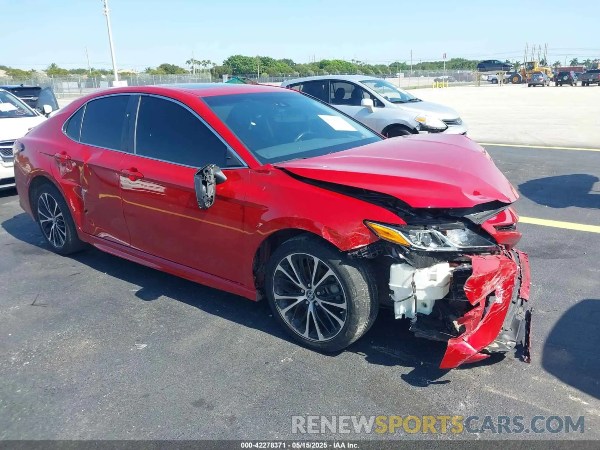 1 Photograph of a damaged car 4T1B11HK4KU168863 TOYOTA CAMRY 2019