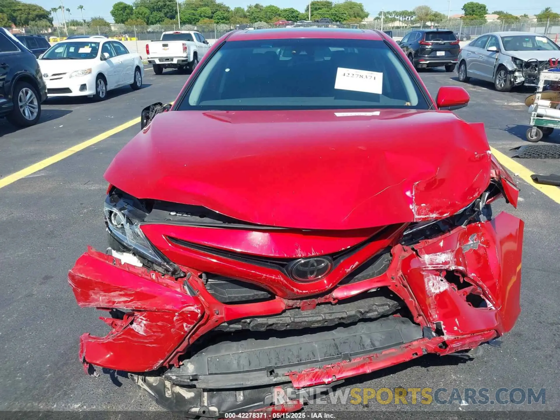 12 Photograph of a damaged car 4T1B11HK4KU168863 TOYOTA CAMRY 2019