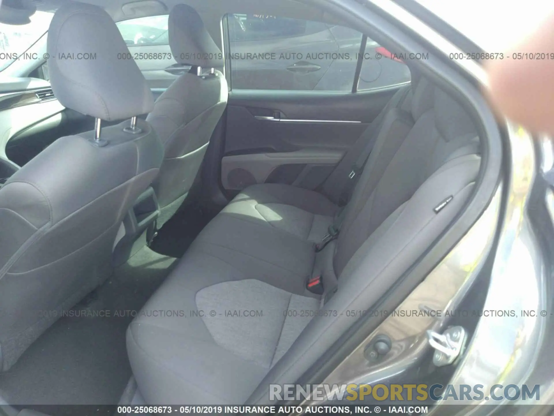 8 Photograph of a damaged car 4T1B11HK4KU169060 TOYOTA CAMRY 2019