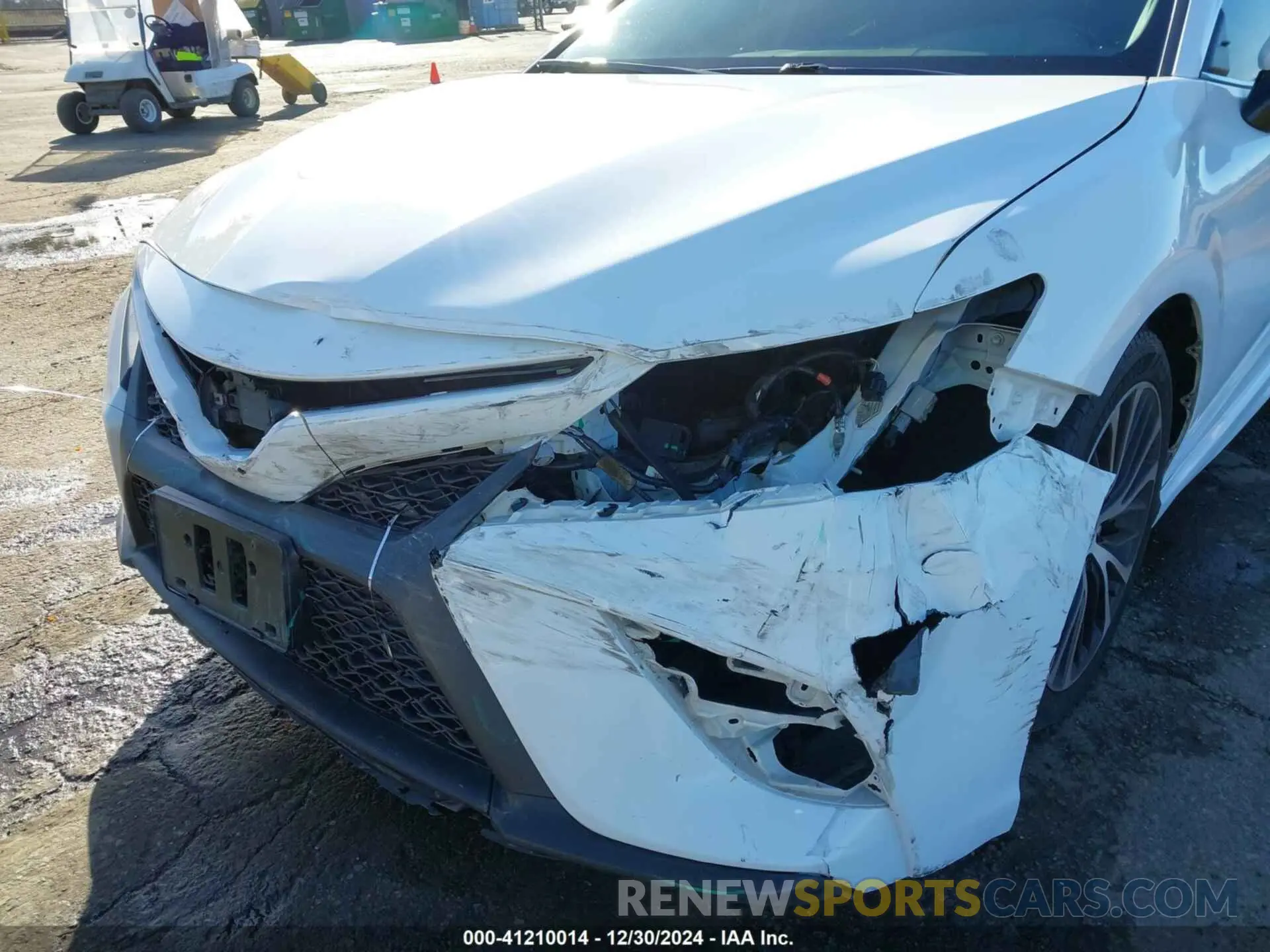 6 Photograph of a damaged car 4T1B11HK4KU169642 TOYOTA CAMRY 2019