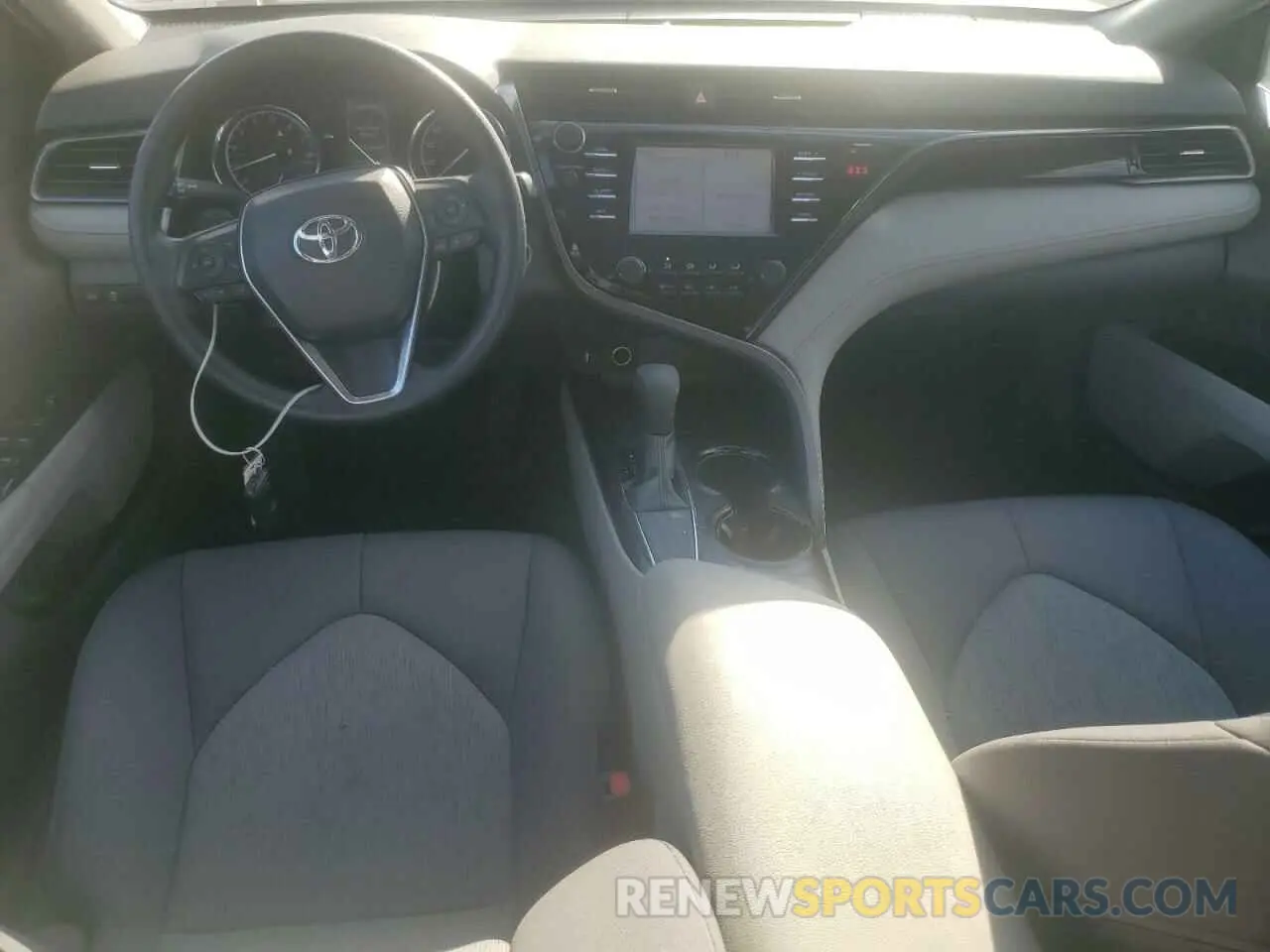 8 Фотография поврежденного автомобиля 4T1B11HK4KU178891 TOYOTA CAMRY 2019