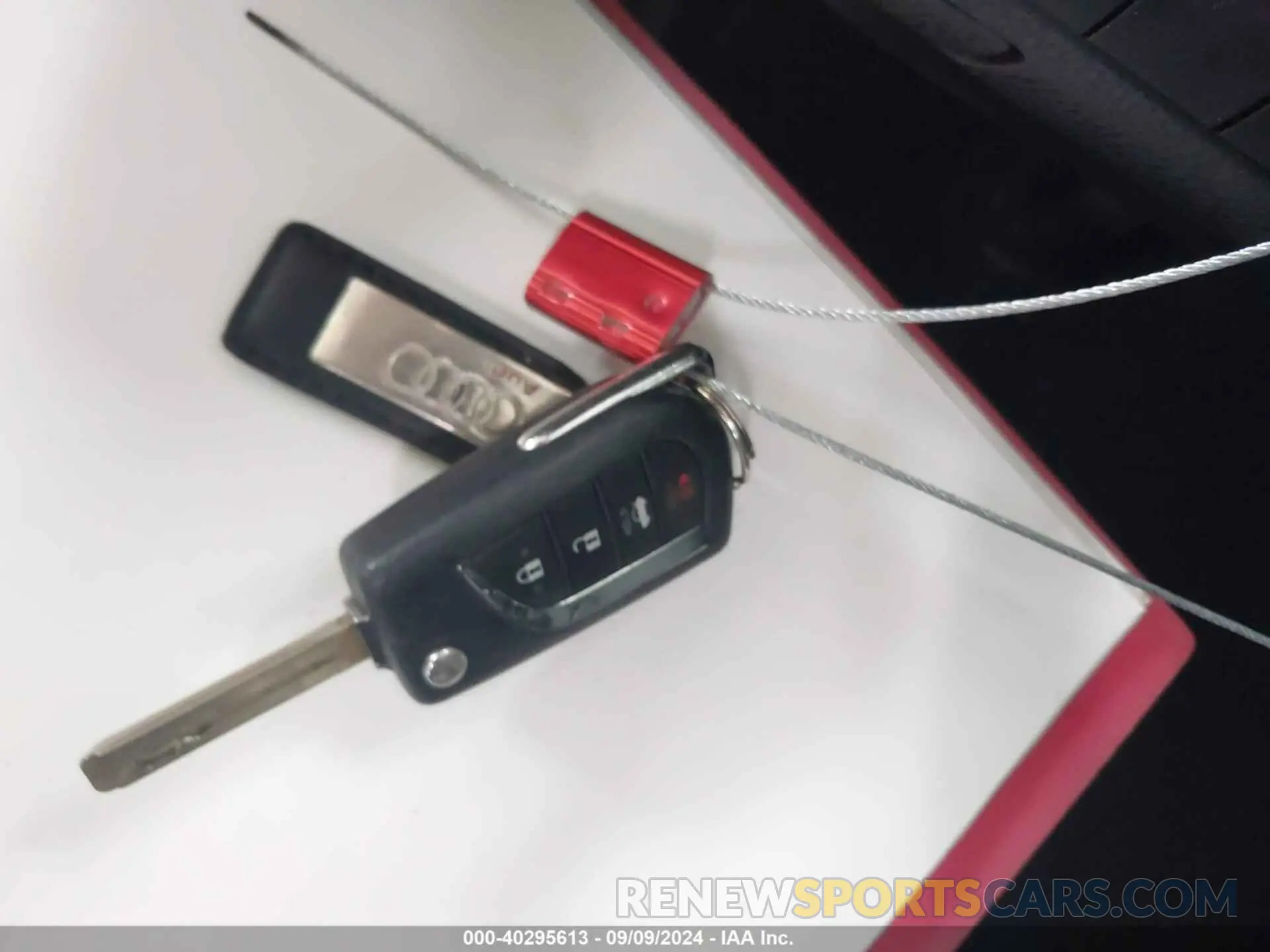 11 Photograph of a damaged car 4T1B11HK4KU184223 TOYOTA CAMRY 2019