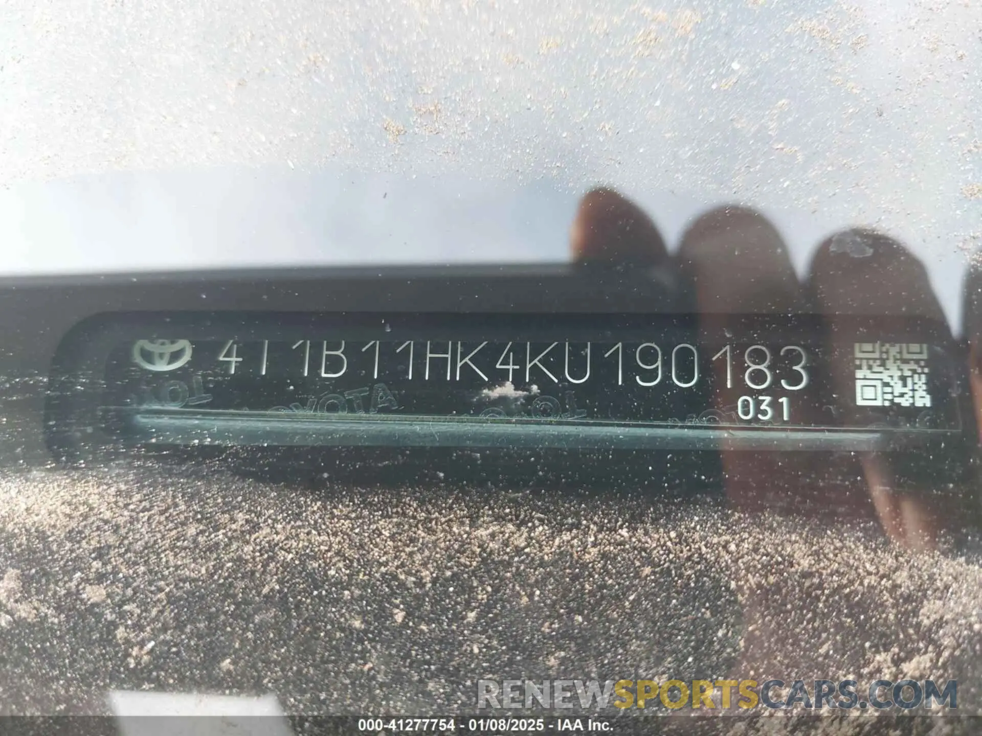 9 Photograph of a damaged car 4T1B11HK4KU190183 TOYOTA CAMRY 2019