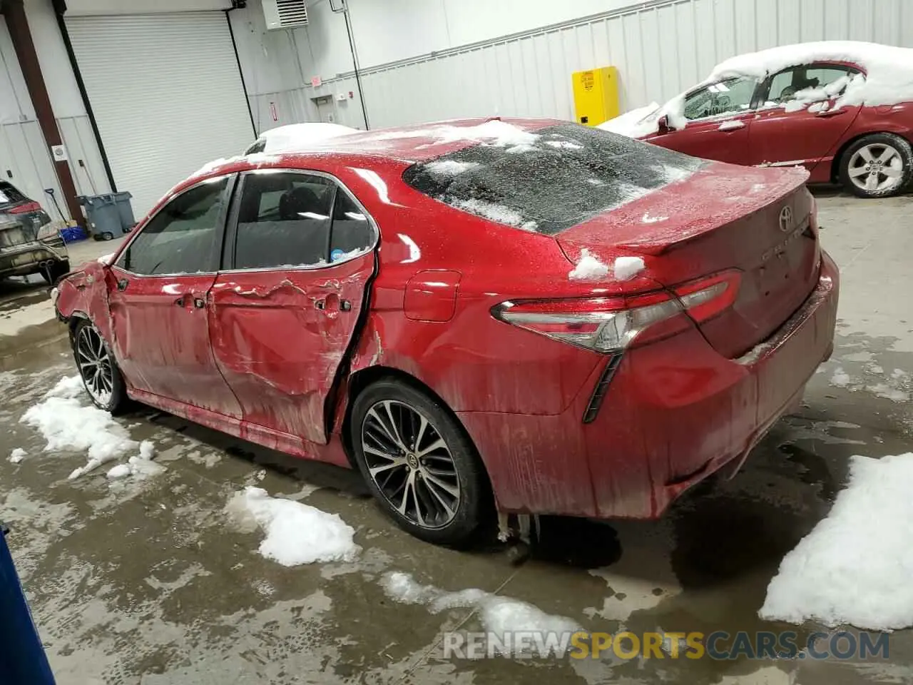 2 Фотография поврежденного автомобиля 4T1B11HK4KU194637 TOYOTA CAMRY 2019