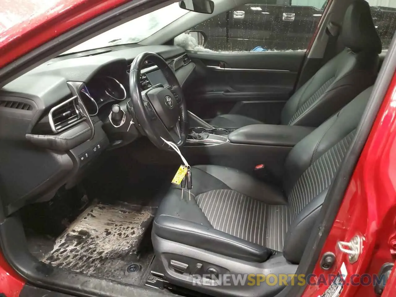 7 Фотография поврежденного автомобиля 4T1B11HK4KU194637 TOYOTA CAMRY 2019