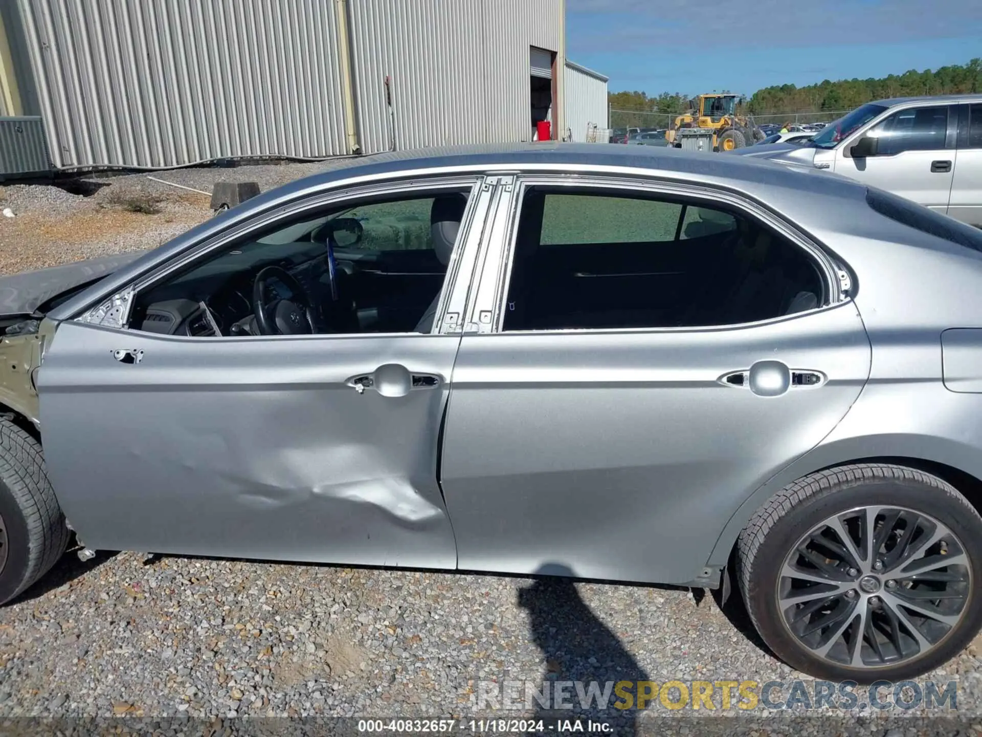 15 Фотография поврежденного автомобиля 4T1B11HK4KU208004 TOYOTA CAMRY 2019