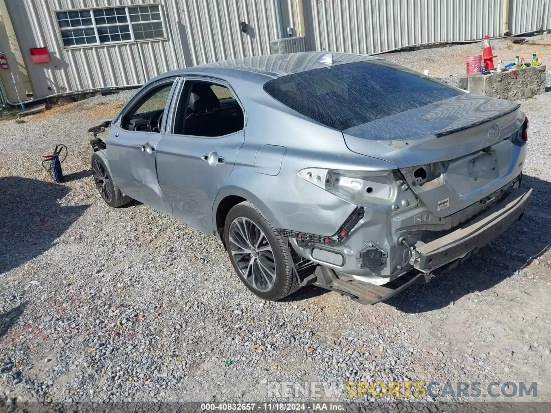 3 Фотография поврежденного автомобиля 4T1B11HK4KU208004 TOYOTA CAMRY 2019