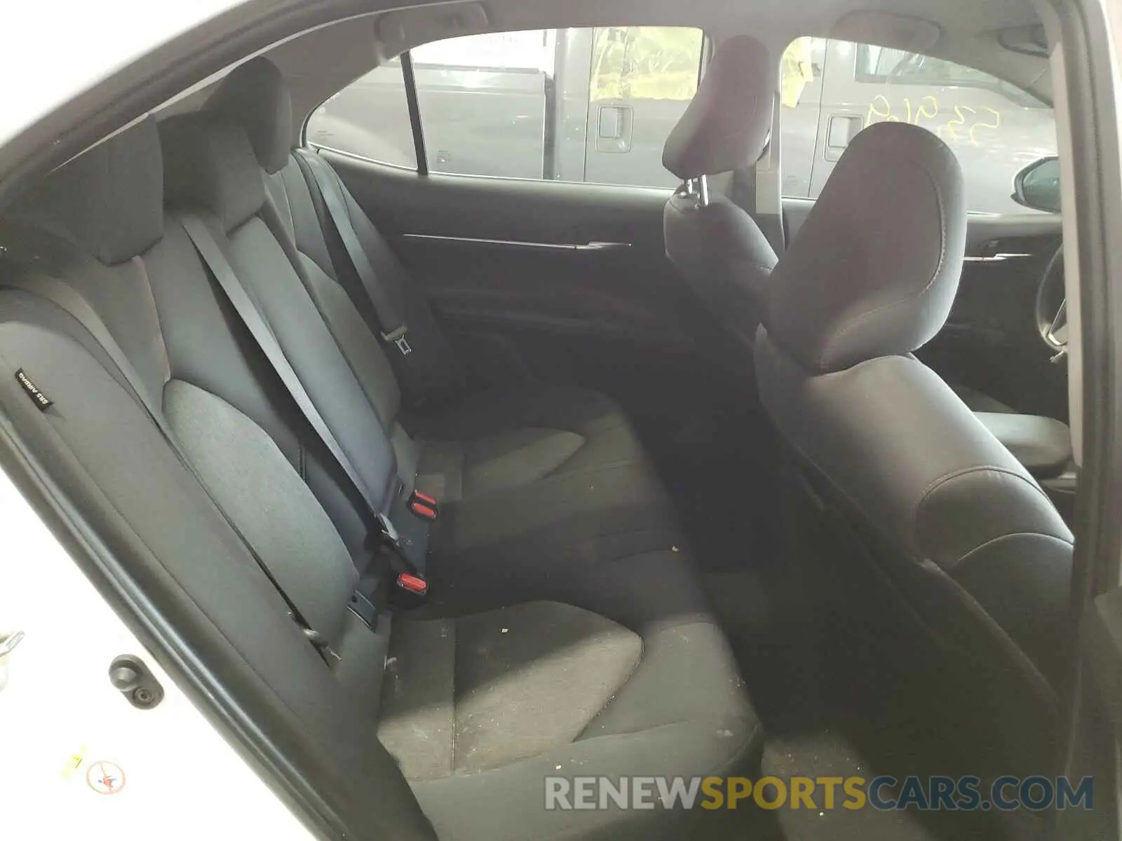 6 Photograph of a damaged car 4T1B11HK4KU219276 TOYOTA CAMRY 2019