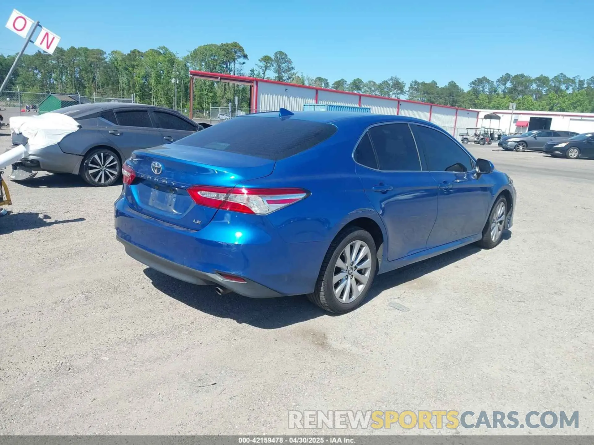 4 Фотография поврежденного автомобиля 4T1B11HK4KU223277 TOYOTA CAMRY 2019