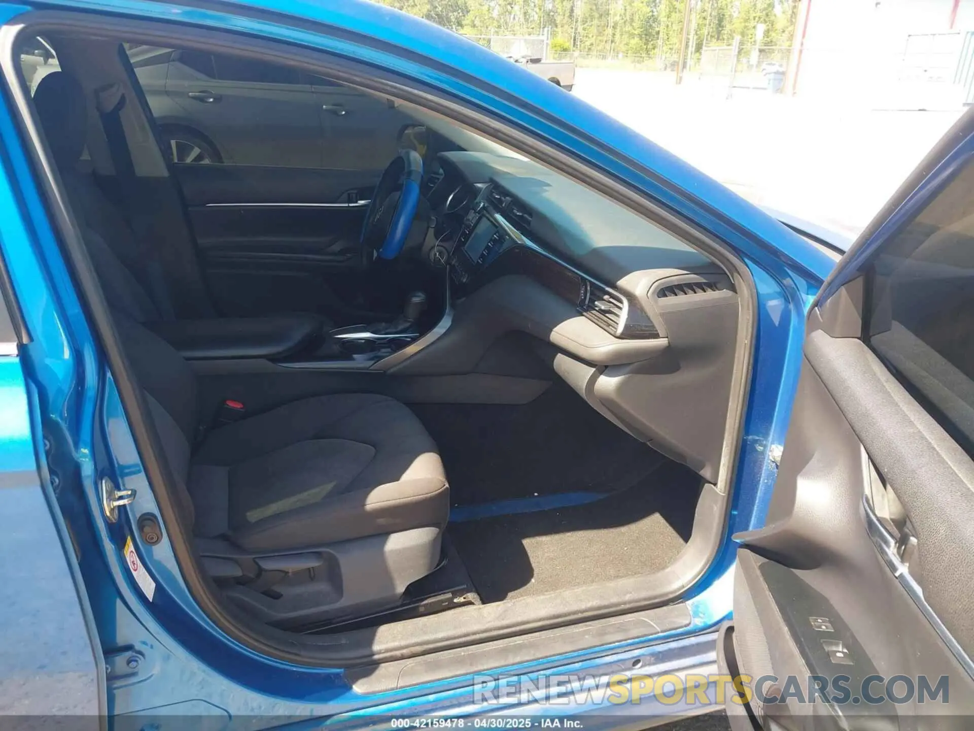 5 Фотография поврежденного автомобиля 4T1B11HK4KU223277 TOYOTA CAMRY 2019