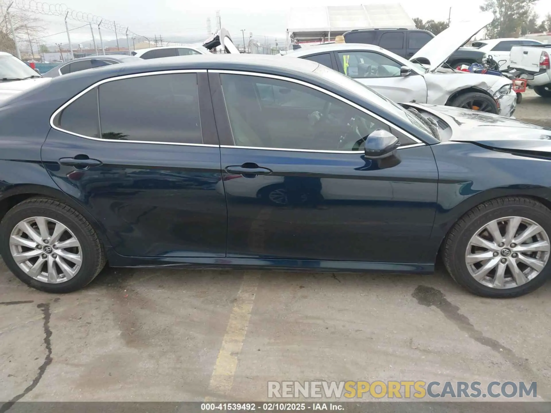 13 Photograph of a damaged car 4T1B11HK4KU233503 TOYOTA CAMRY 2019