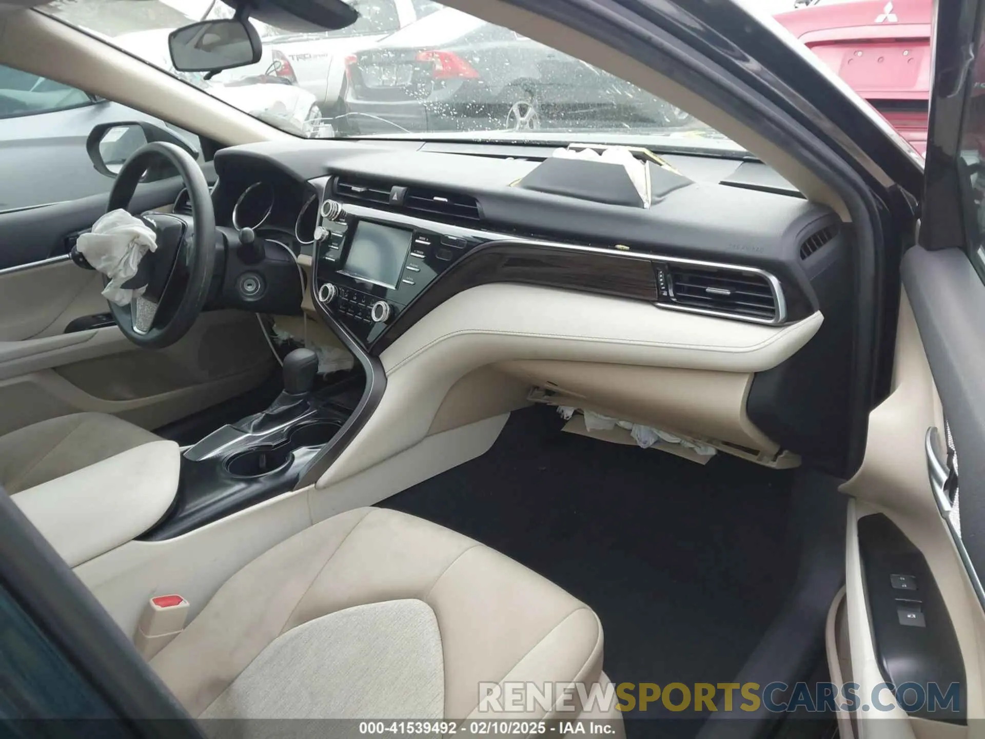 5 Photograph of a damaged car 4T1B11HK4KU233503 TOYOTA CAMRY 2019