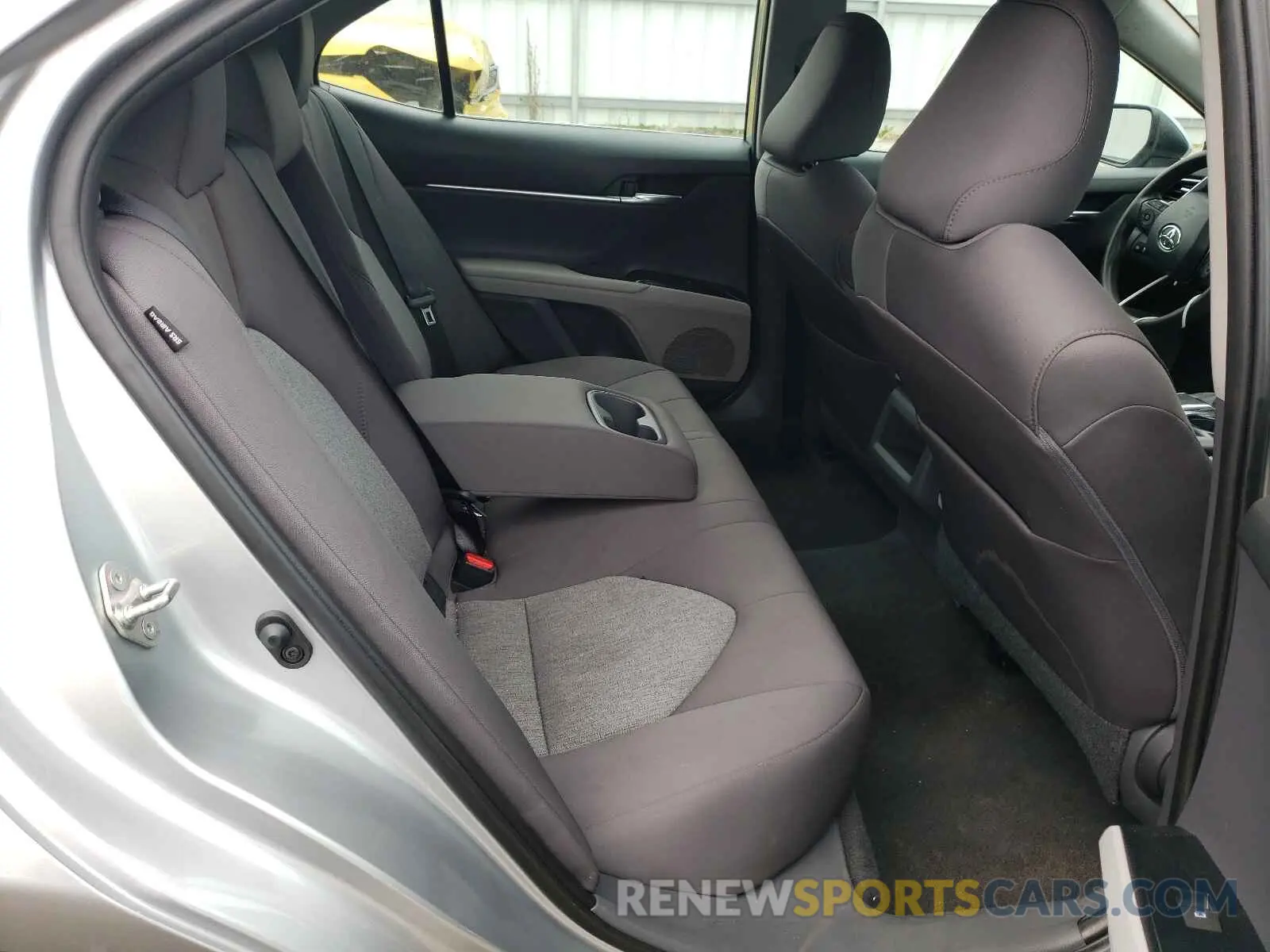 6 Photograph of a damaged car 4T1B11HK4KU256988 TOYOTA CAMRY 2019