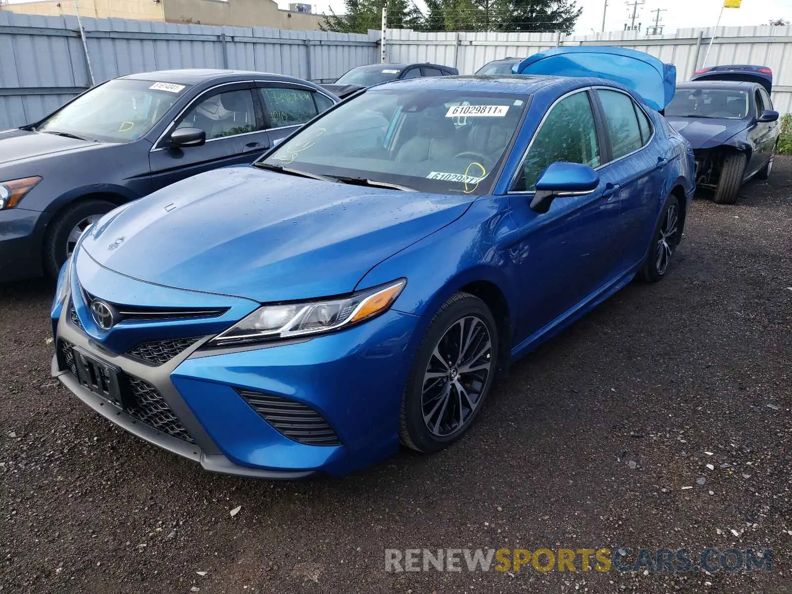 2 Фотография поврежденного автомобиля 4T1B11HK4KU257218 TOYOTA CAMRY 2019