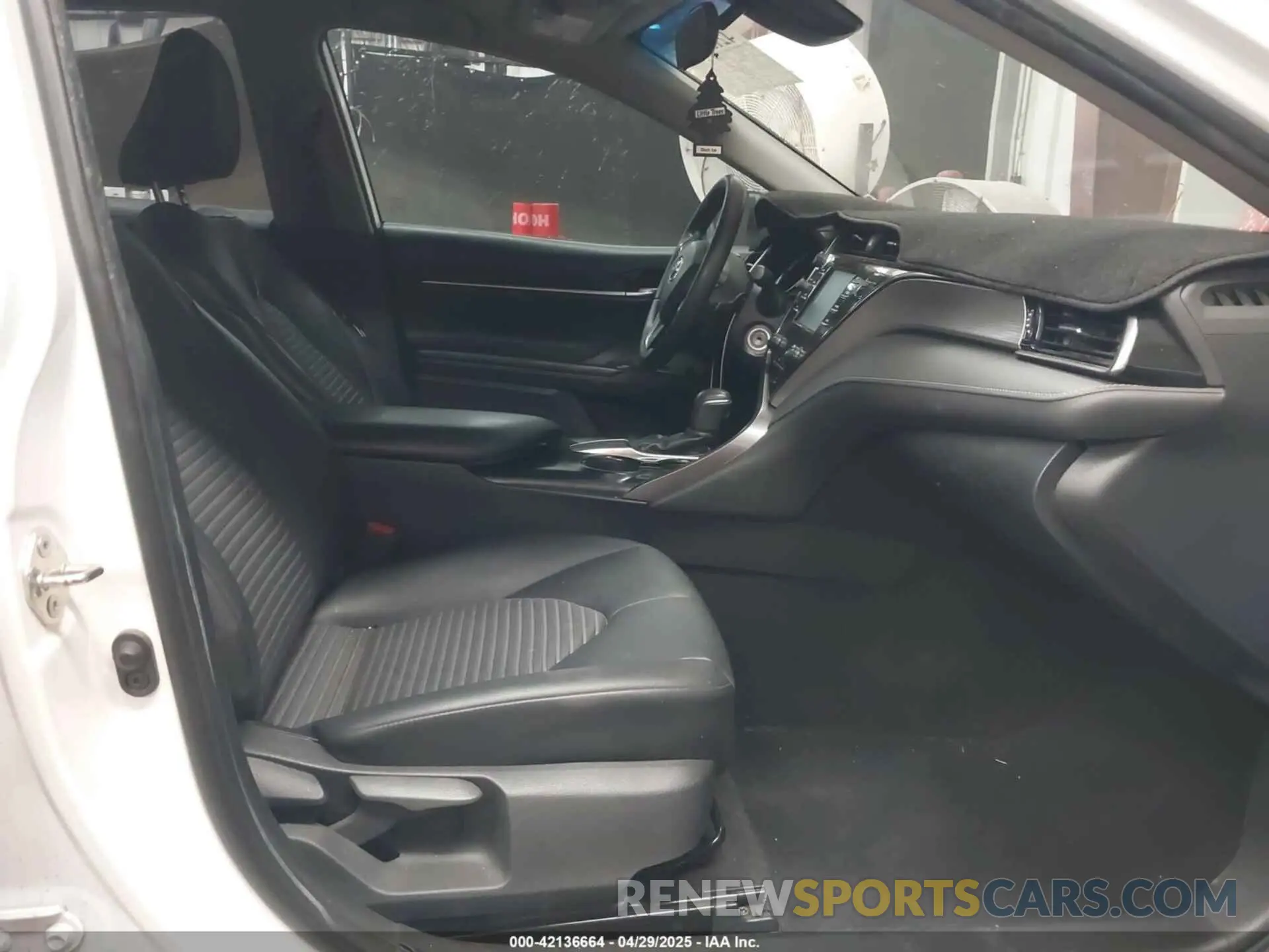 5 Photograph of a damaged car 4T1B11HK4KU262869 TOYOTA CAMRY 2019